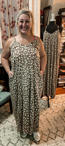 (REG/CURVY) Leopard Maxi Dress